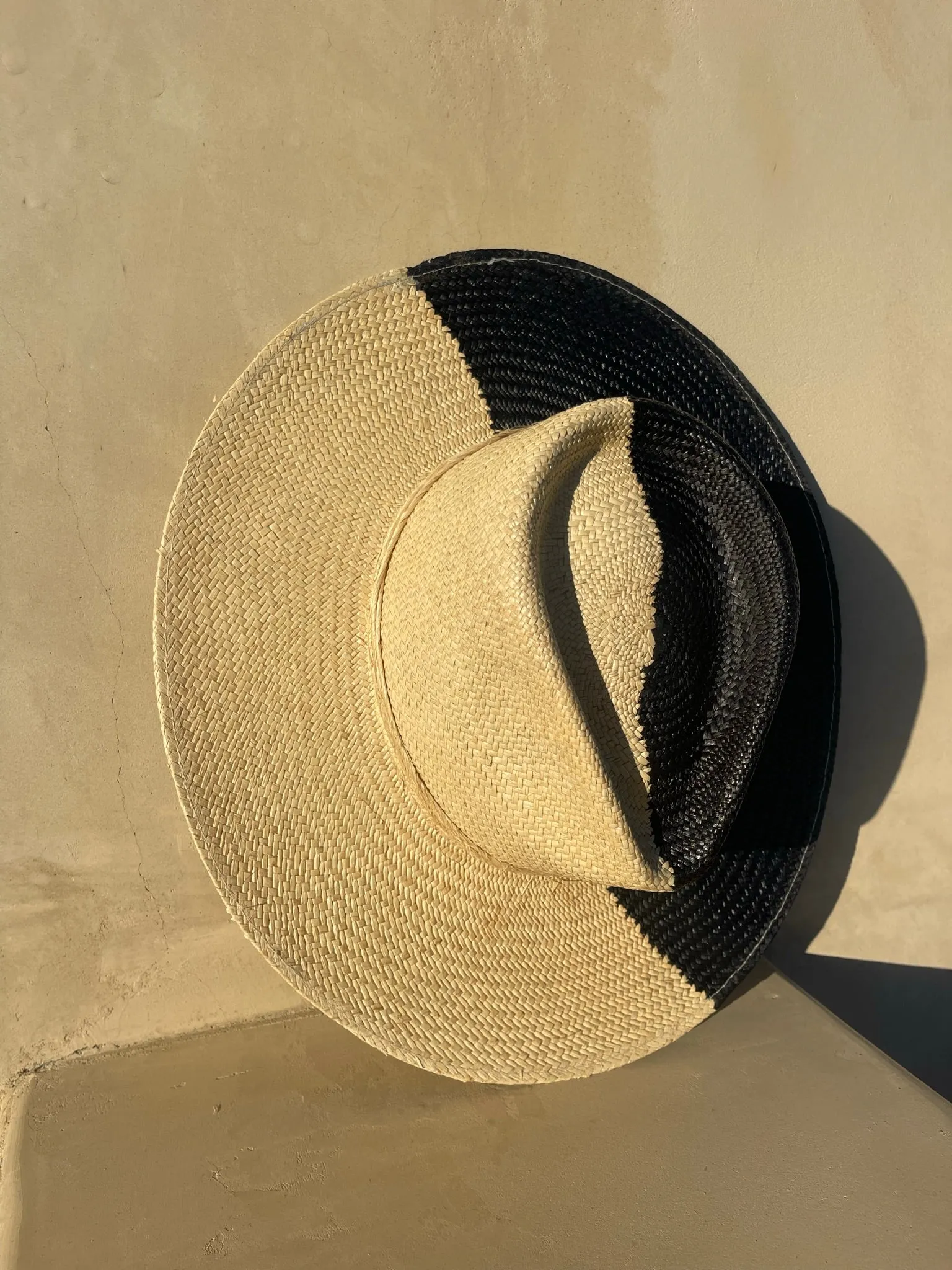 The Onyx Two-Tone Toquilla Hat