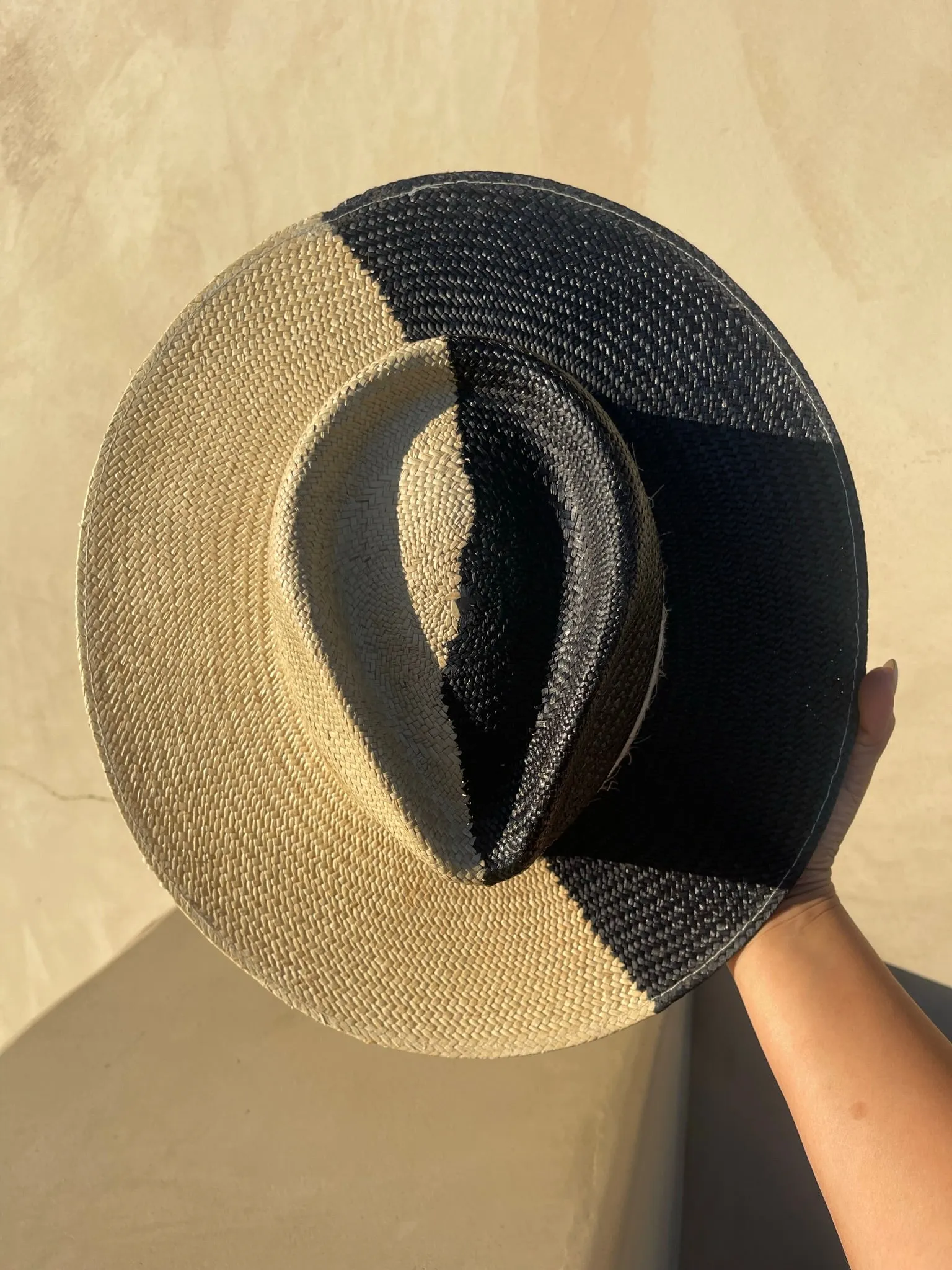 The Onyx Two-Tone Toquilla Hat