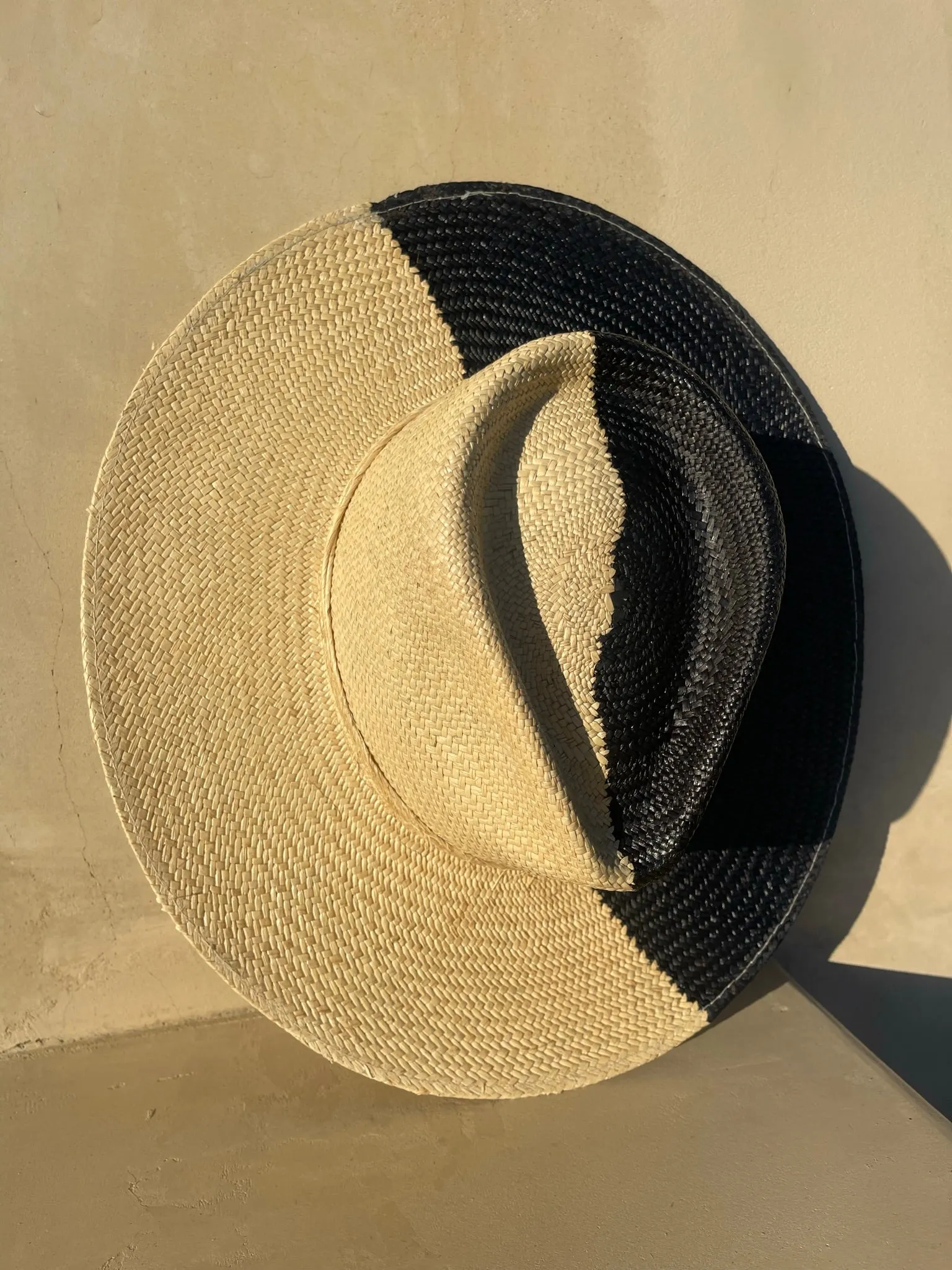 The Onyx Two-Tone Toquilla Hat