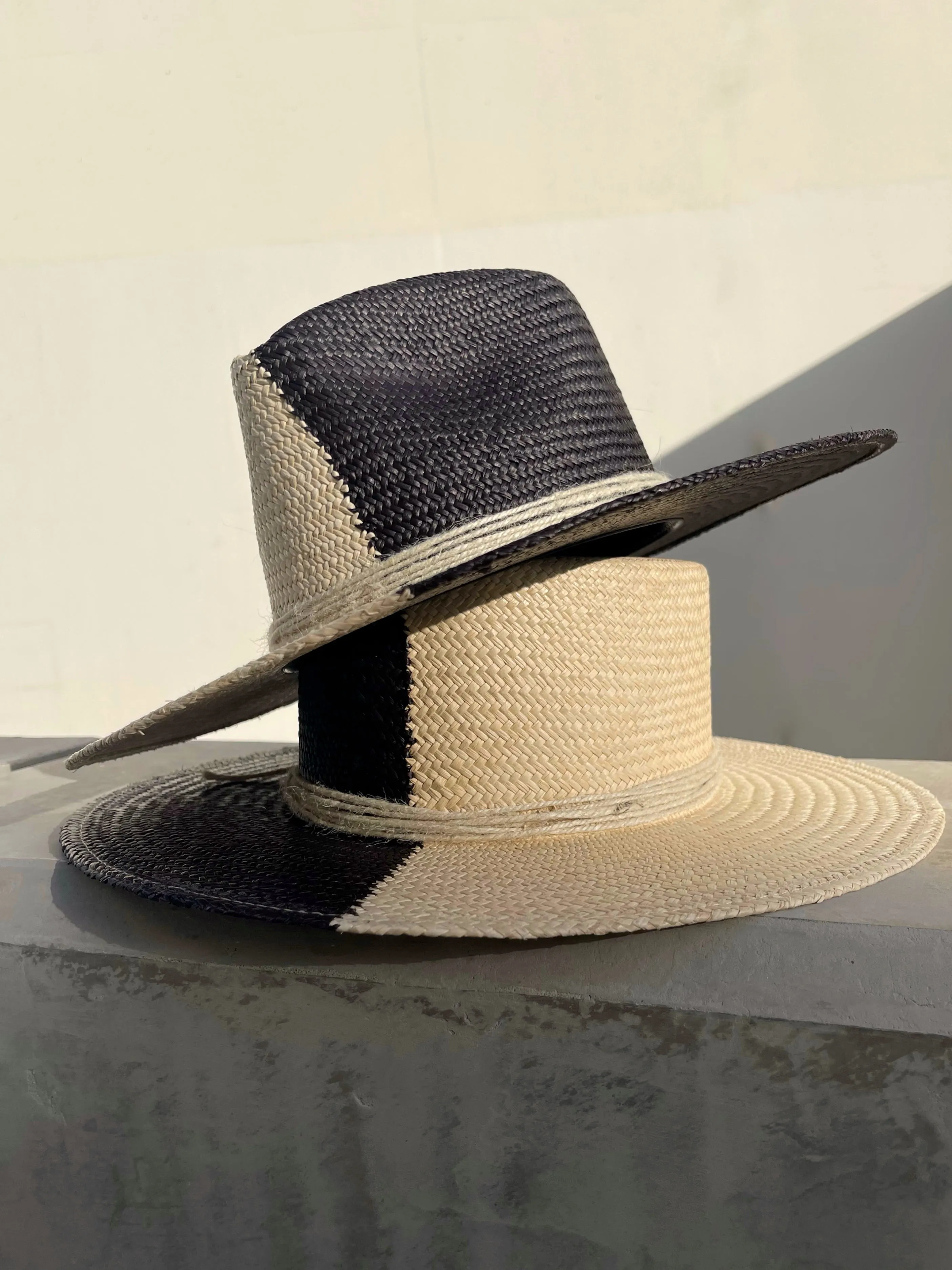 The Onyx Two-Tone Toquilla Hat