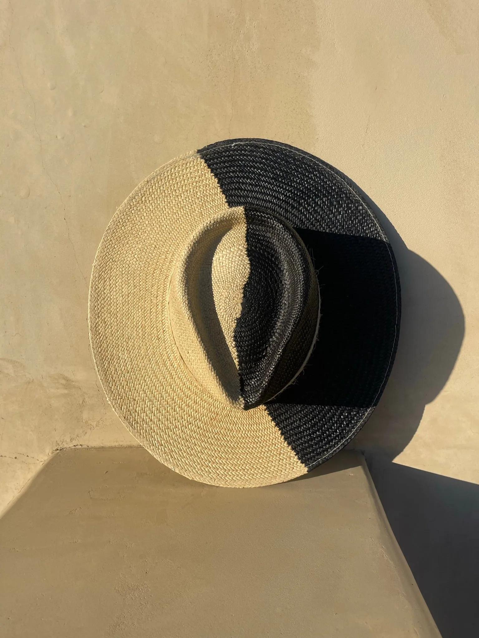 The Onyx Two-Tone Toquilla Hat